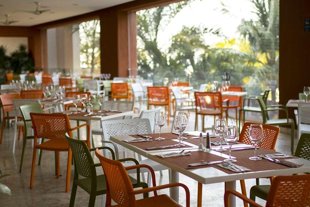 Azul Ixtapa Grand All Inclusive Suites - Spa & Convention Center Restaurace fotografie
