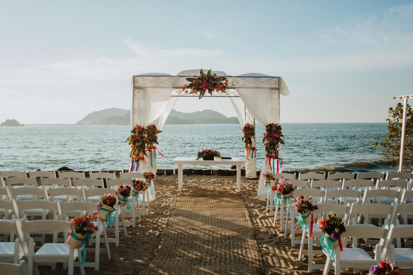 Azul Ixtapa Grand All Inclusive Suites - Spa & Convention Center Exteriér fotografie A beach wedding in Brazil